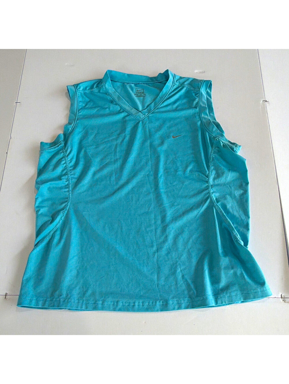 Nike Women's Blue V-Neck Sleeveless Athletic Tank Top Med Stretch Polyester Logo